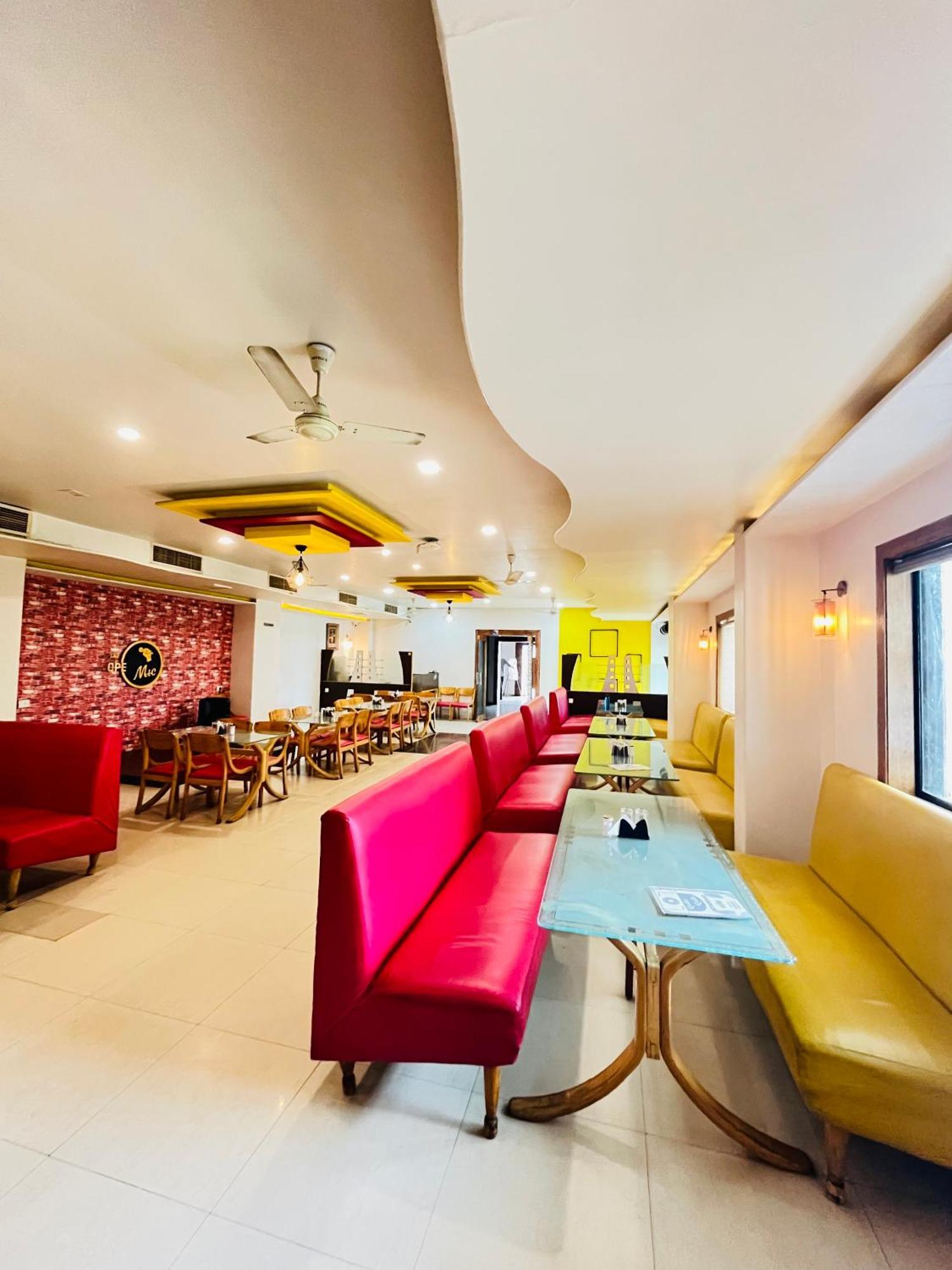 Metro Hotel Nathdwara , 500Mtr 10Min Walking From Shreenathji Temple 966O9O1Oo6 Exterior foto