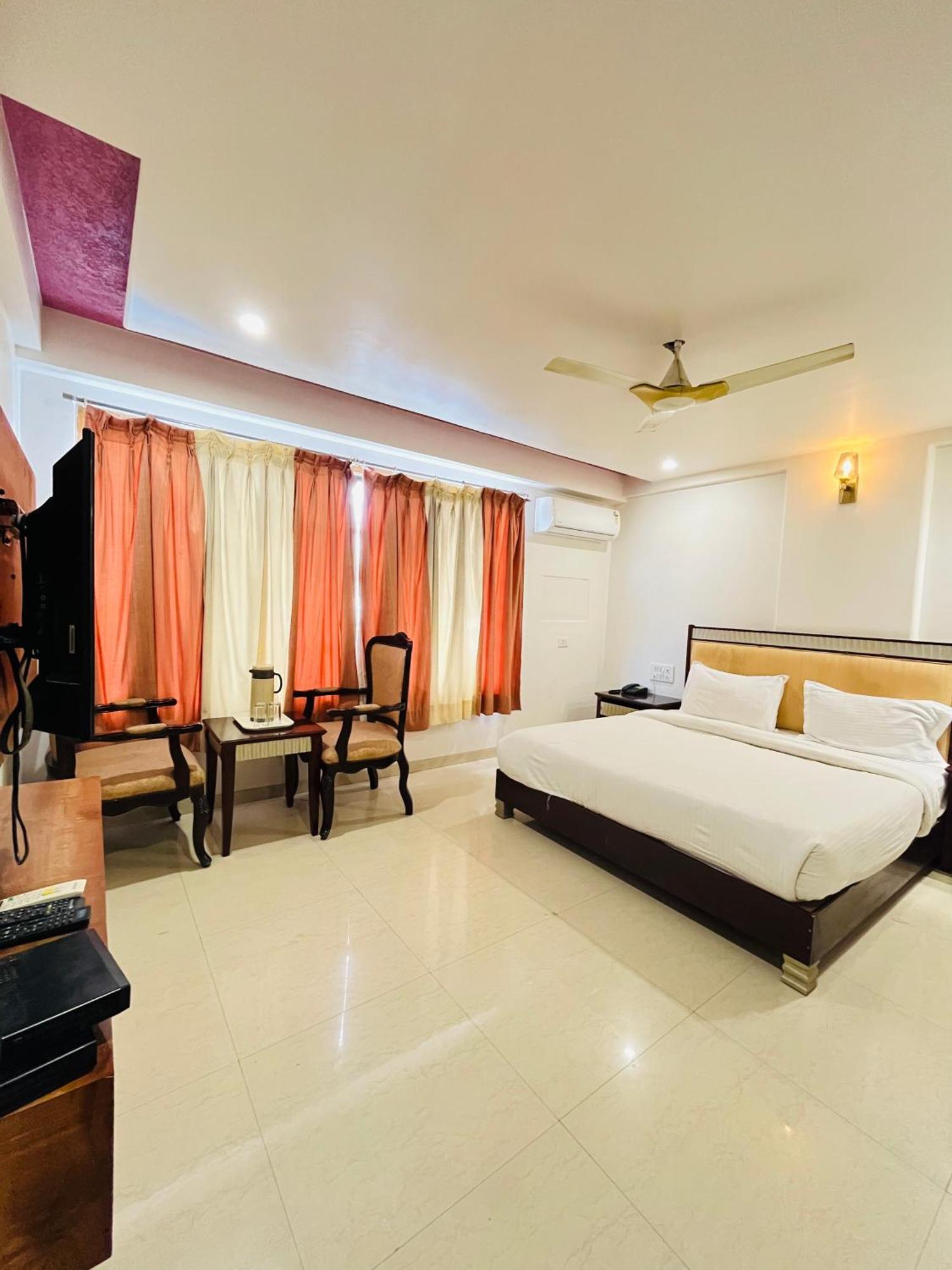 Metro Hotel Nathdwara , 500Mtr 10Min Walking From Shreenathji Temple 966O9O1Oo6 Exterior foto