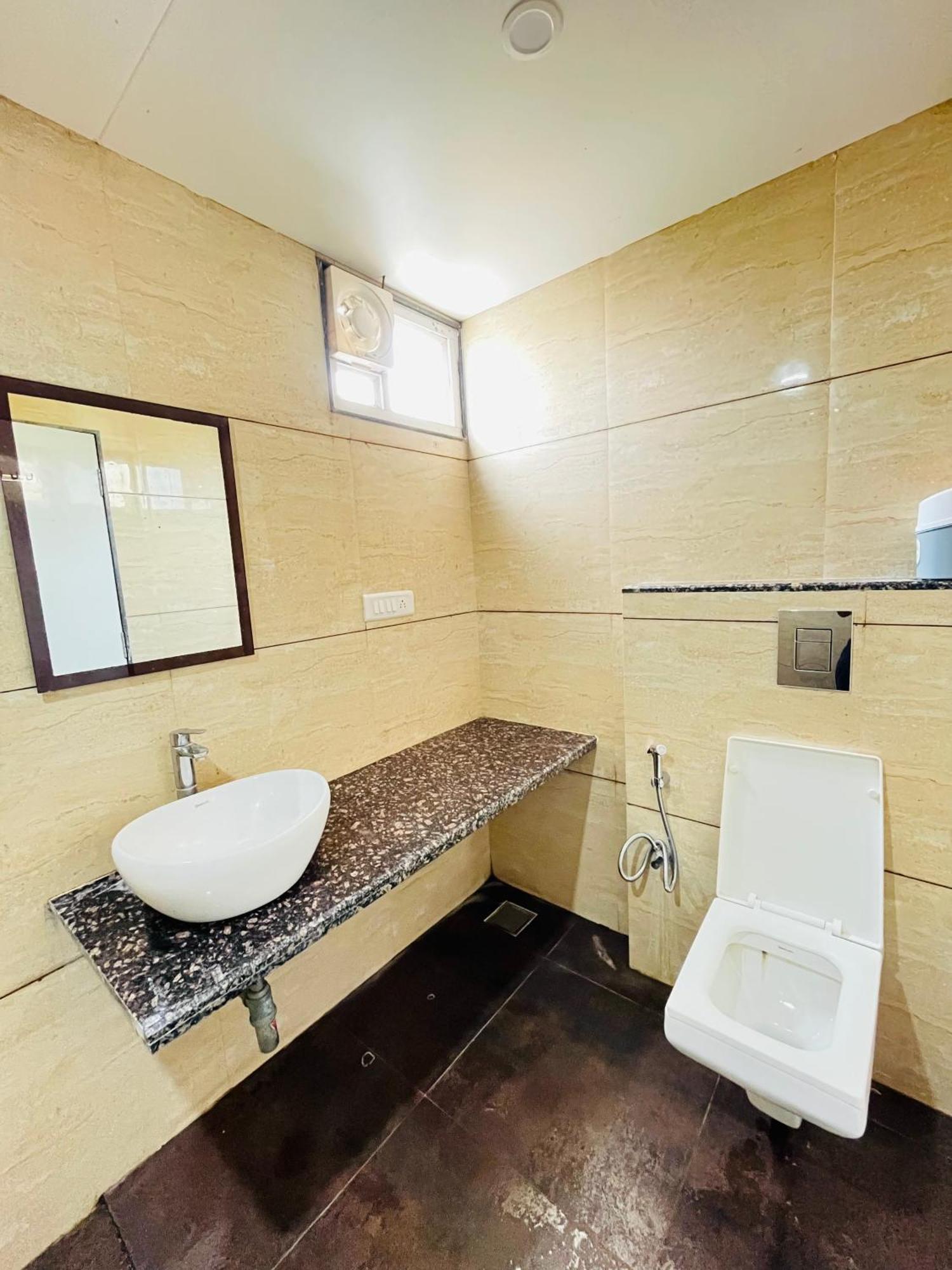 Metro Hotel Nathdwara , 500Mtr 10Min Walking From Shreenathji Temple 966O9O1Oo6 Exterior foto