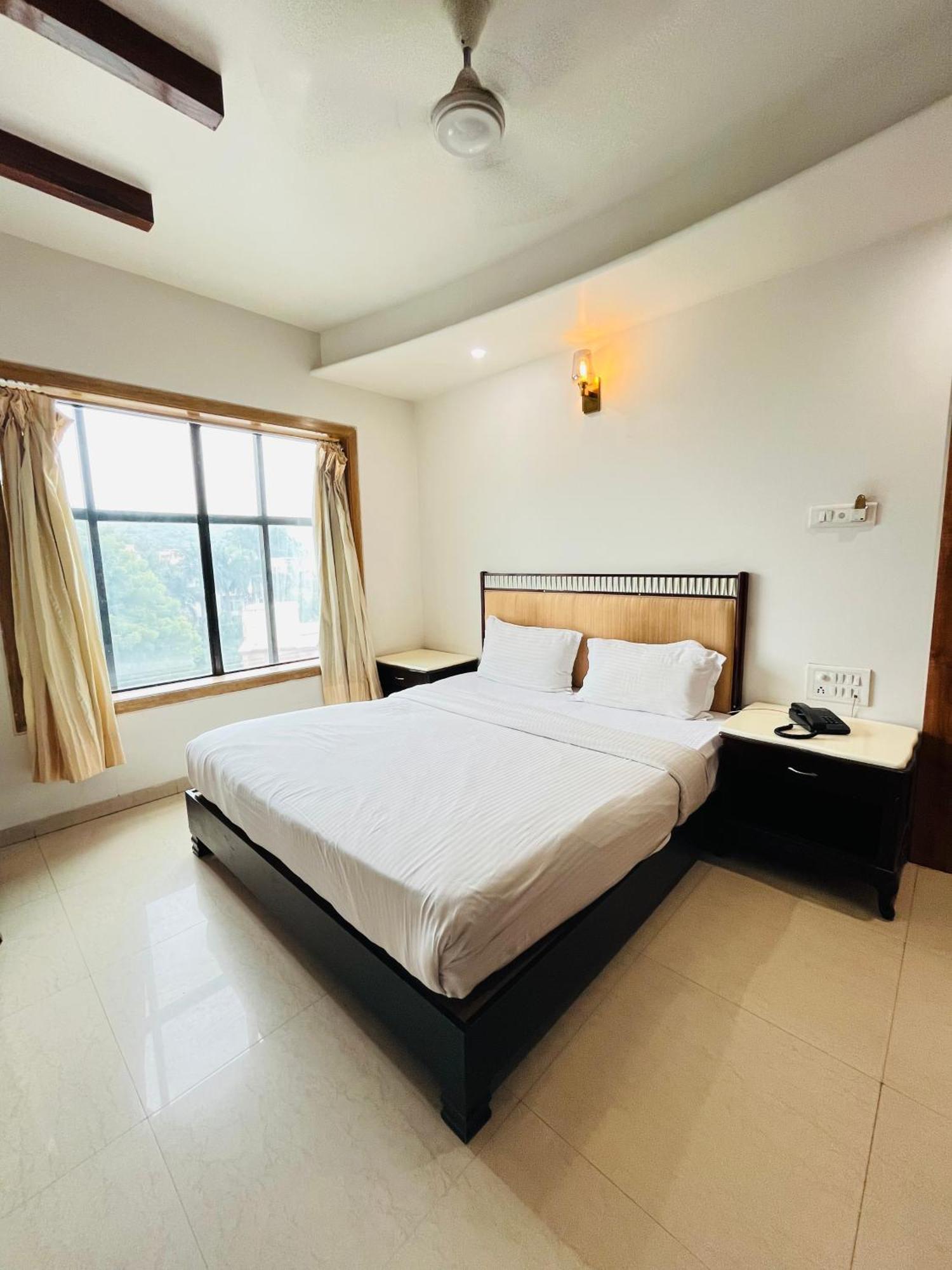 Metro Hotel Nathdwara , 500Mtr 10Min Walking From Shreenathji Temple 966O9O1Oo6 Exterior foto