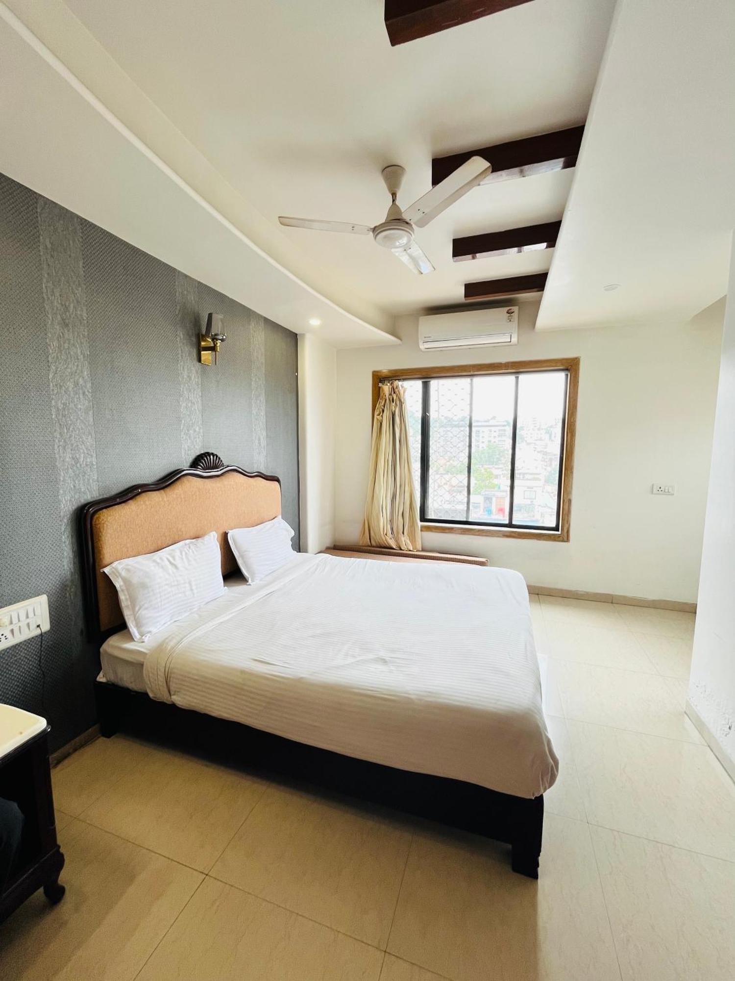 Metro Hotel Nathdwara , 500Mtr 10Min Walking From Shreenathji Temple 966O9O1Oo6 Exterior foto