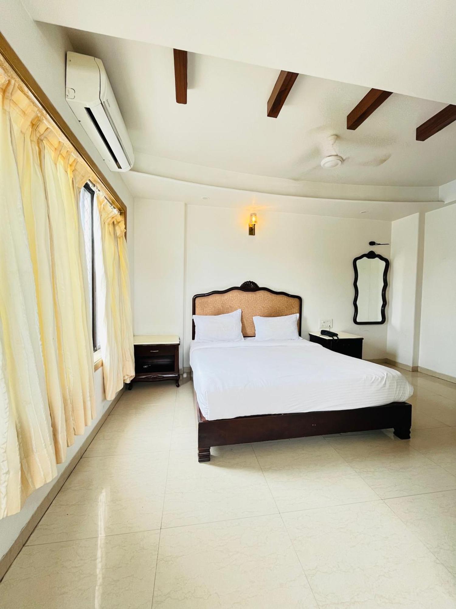 Metro Hotel Nathdwara , 500Mtr 10Min Walking From Shreenathji Temple 966O9O1Oo6 Exterior foto